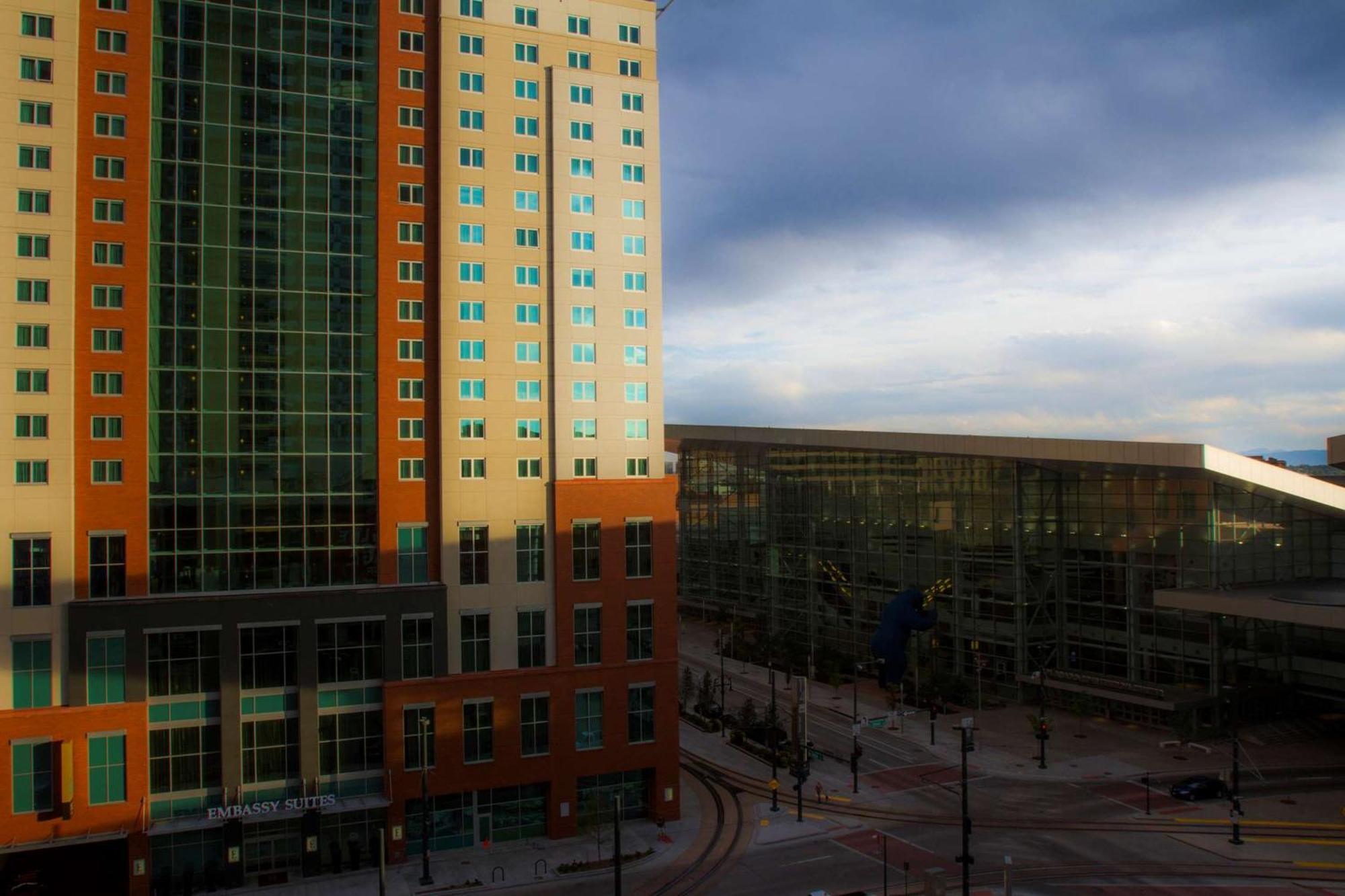 Embassy Suites By Hilton Denver Downtown Convention Center Exterior photo